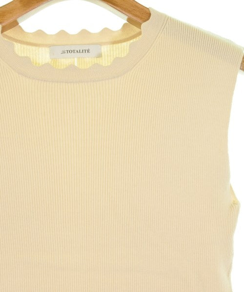 La TOTALITE เสื้อแขนกุด