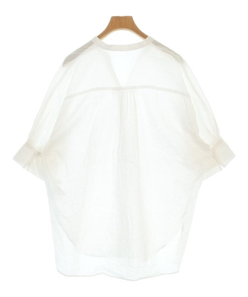 La TOTALITE เสื้อลำลอง