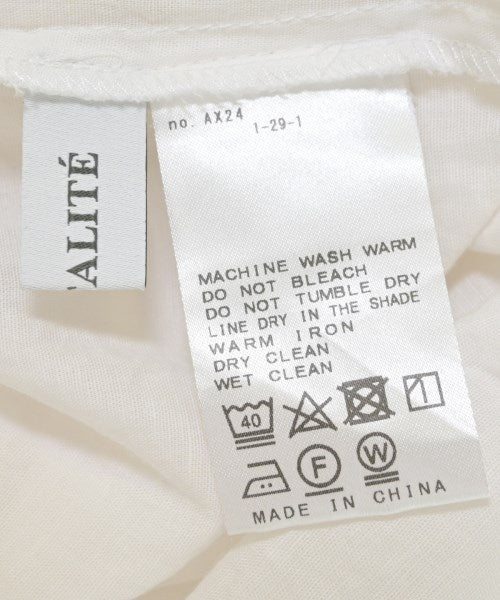 La TOTALITE เสื้อลำลอง
