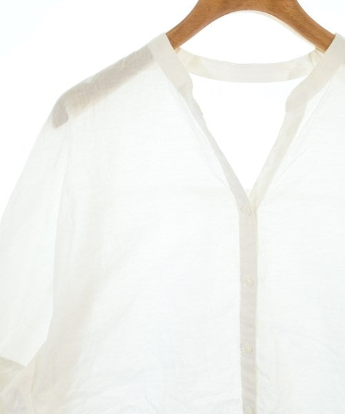 La TOTALITE เสื้อลำลอง