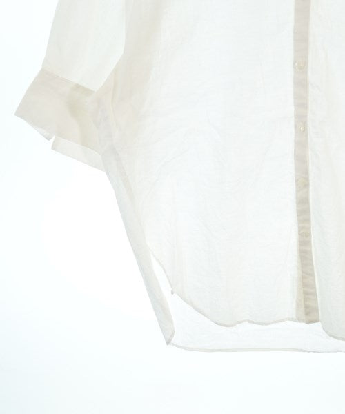 La TOTALITE เสื้อลำลอง