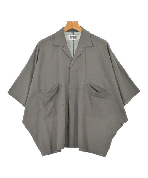 BASISBROEK เสื้อลำลอง