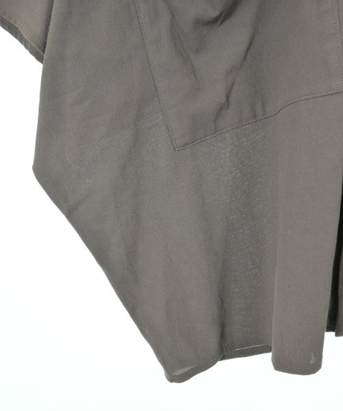 BASISBROEK เสื้อลำลอง