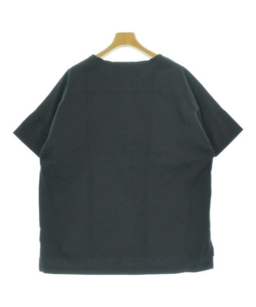 BASISBROEK เสื้อลำลอง