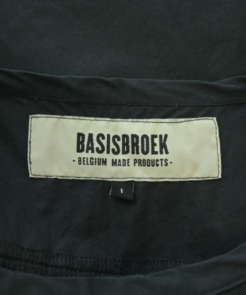 BASISBROEK เสื้อลำลอง