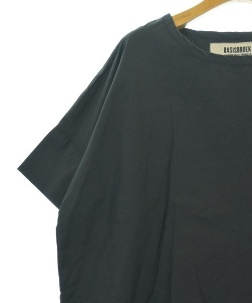 BASISBROEK เสื้อลำลอง