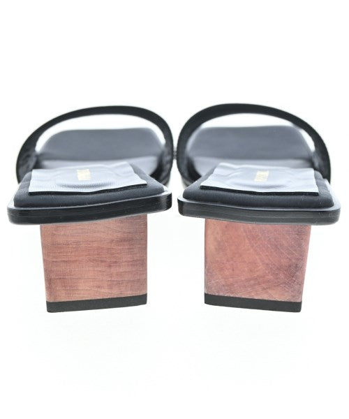 Pippichic รองเท้าแตะ