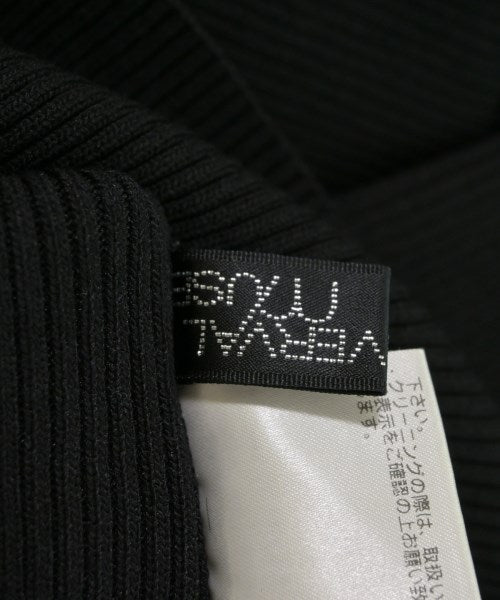 UNIVERVAL MUSE เสื้อกันหนาว