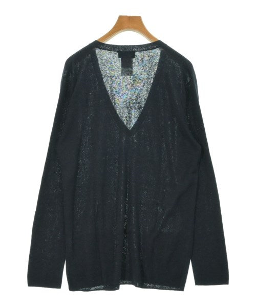 Agnes b. เสื้อกันหนาว