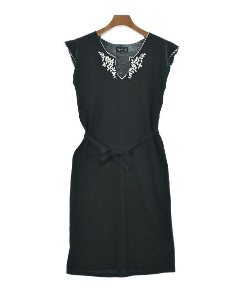 Agnes b. ชุดเดรส