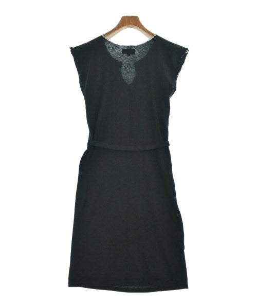 Agnes b. ชุดเดรส