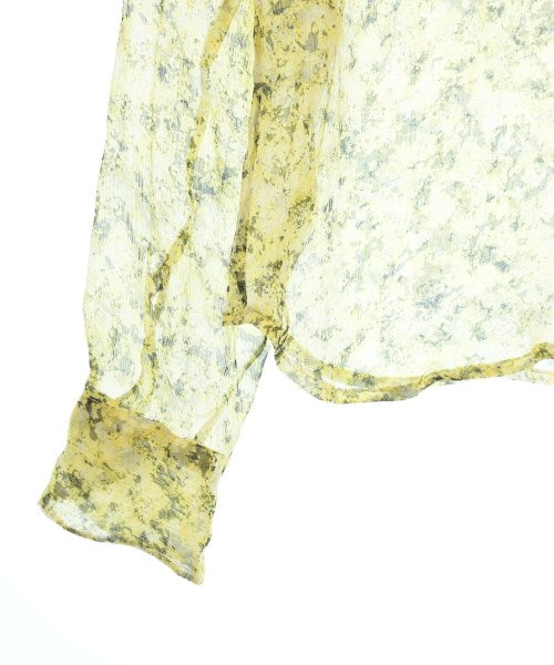 Agnes b. เสื้อลำลอง