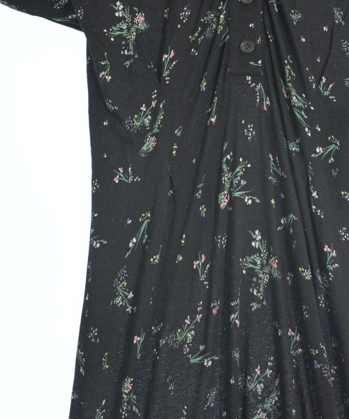 Agnes b. ชุดเดรส