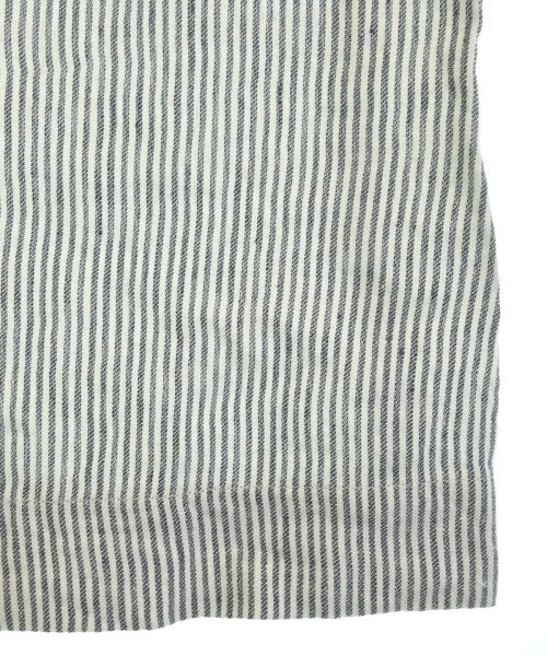 Agnes b. กระโปรงยาวถึงเข่า