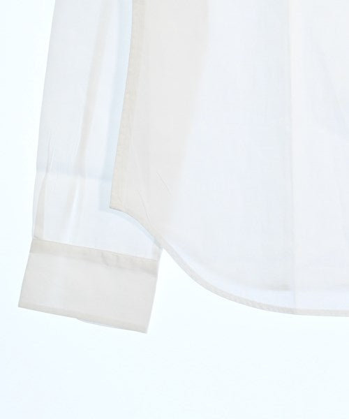 Agnes b. เสื้อลำลอง