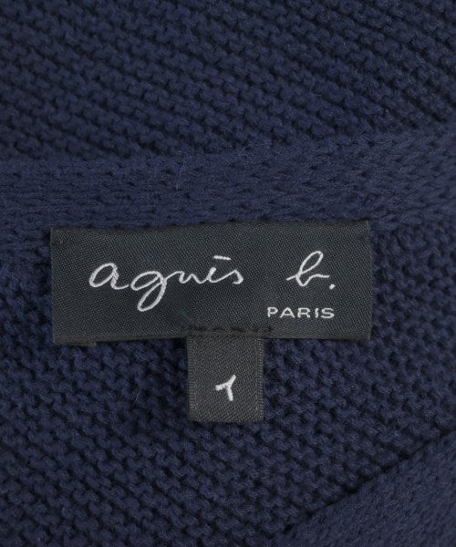 Agnes b. เสื้อกั๊ก