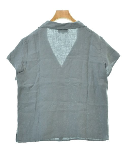 Agnes b. เสื้อลำลอง