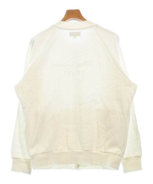 Agnes b. แจ็คเก็ตเบลาส์ อื่น