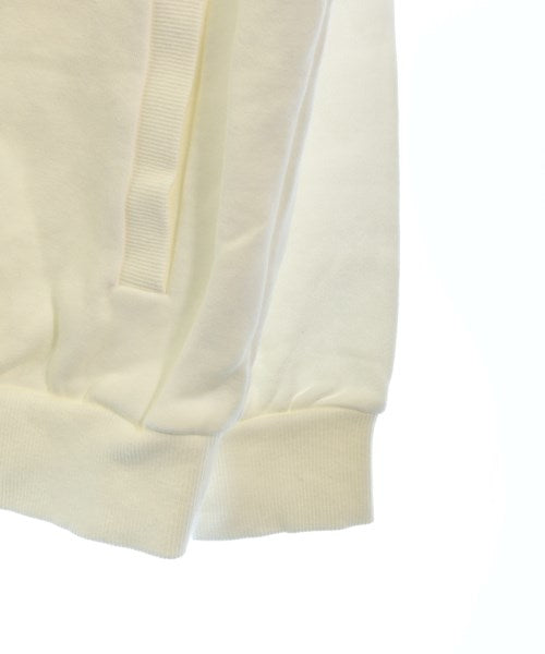 Agnes b. แจ็คเก็ตเบลาส์ อื่น