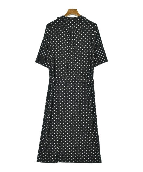 Agnes b. ชุดเดรส