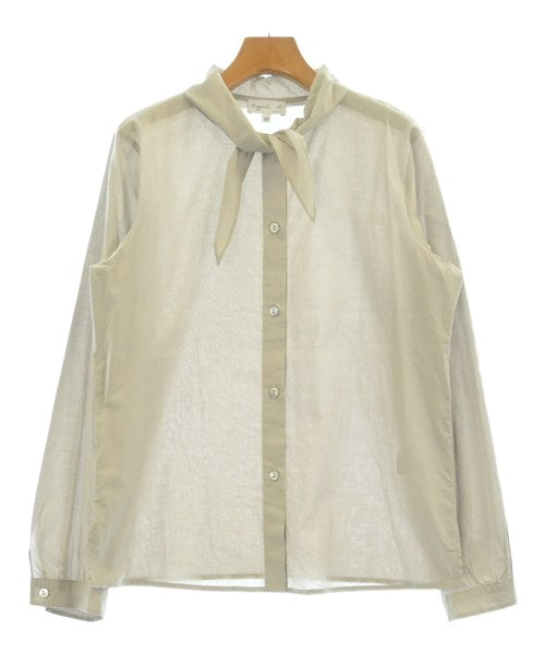 Agnes b. เสื้อสตรี