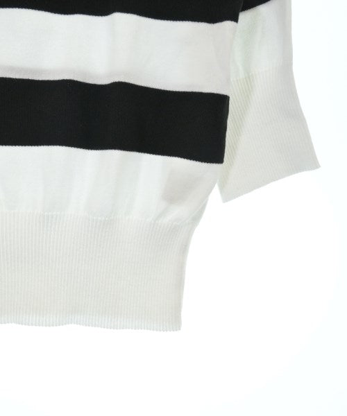 Agnes b. เสื้อกันหนาว