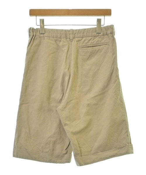 Agnes b. กางเกงขาสั้น