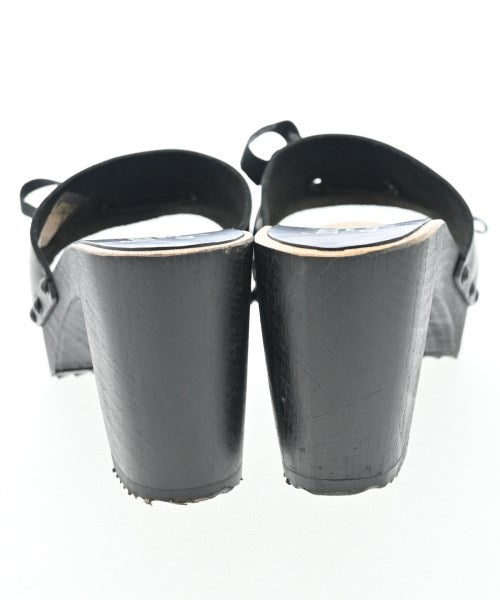 Agnes b. รองเท้าแตะ