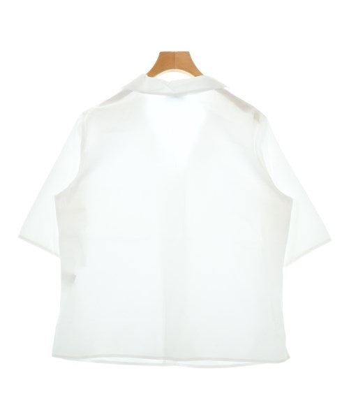 Agnes b. เสื้อลำลอง