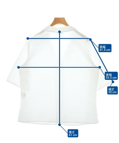 Agnes b. เสื้อลำลอง