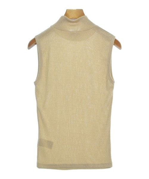 Agnes b. เสื้อกันหนาว