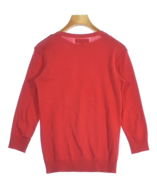 Agnes b. เสื้อกันหนาว
