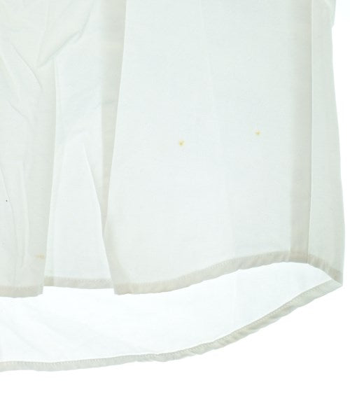 Agnes b. เสื้อลำลอง