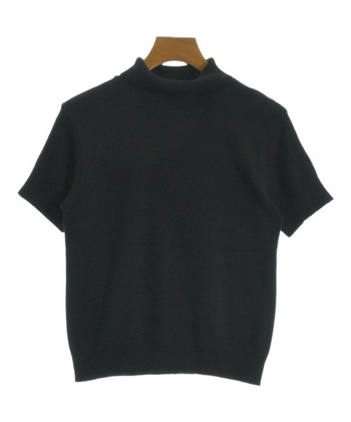 Agnes b. เสื้อกันหนาว