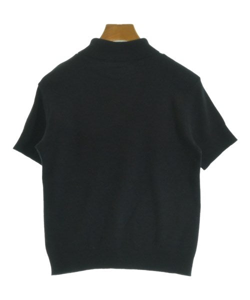 Agnes b. เสื้อกันหนาว