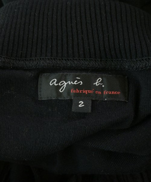 Agnes b. เสื้อกันหนาว