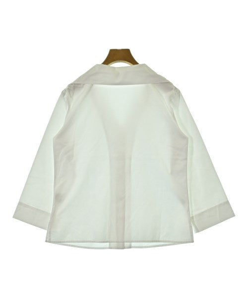 Agnes b. เสื้อสตรี