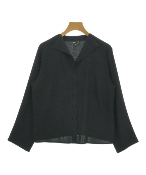 Agnes b. เสื้อลำลอง
