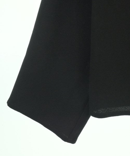 Agnes b. เสื้อลำลอง