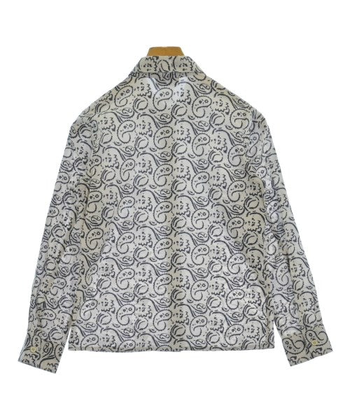 Agnes b. เสื้อลำลอง