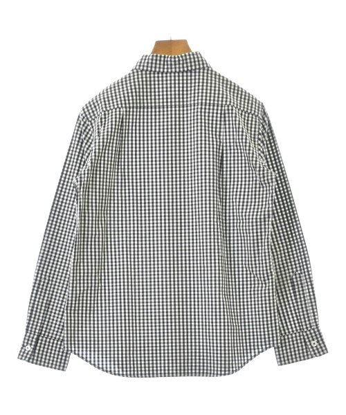 Agnes b. เสื้อลำลอง