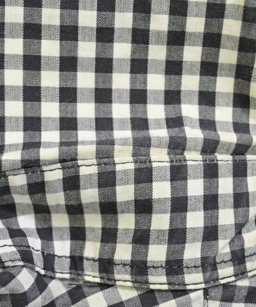 Agnes b. เสื้อลำลอง