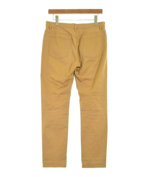 A.P.C. ชิโน่