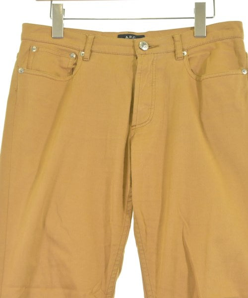 A.P.C. ชิโน่