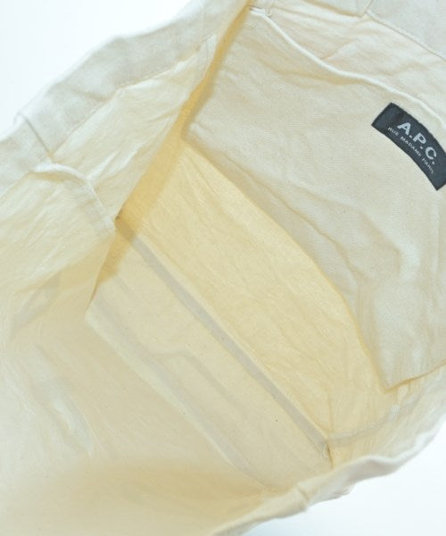 A.P.C. กระเป๋าถือขนาดใหญ่