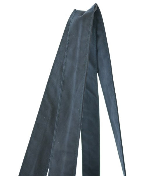 A.P.C. กระเป๋าถือขนาดใหญ่