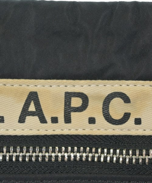 A.P.C. กระเป๋าสะพาย