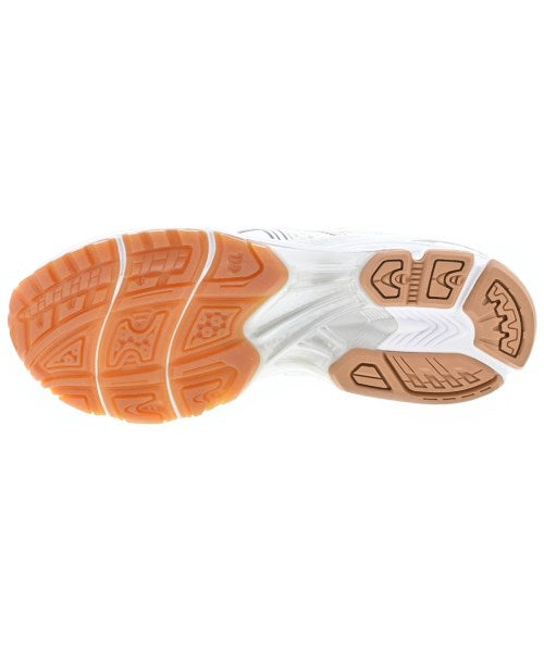 A.P.C. รองเท้าผ้าใบ