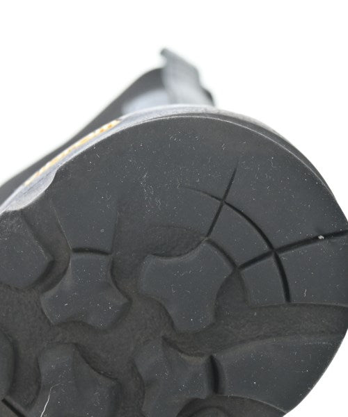 A.P.C. รองเท้าผ้าใบ