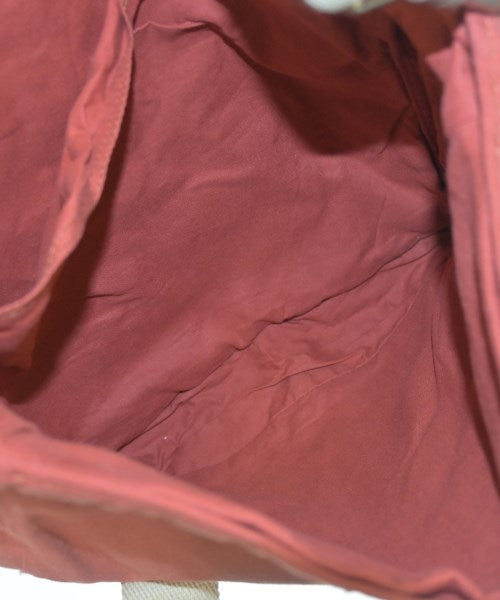 A.P.C. กระเป๋าสะพาย